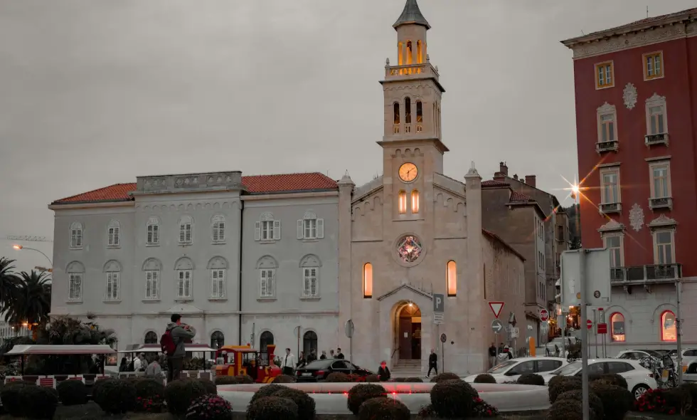 Романски автопати: дигитална вињета лесно Романски автопати: дигитална вињета лесно