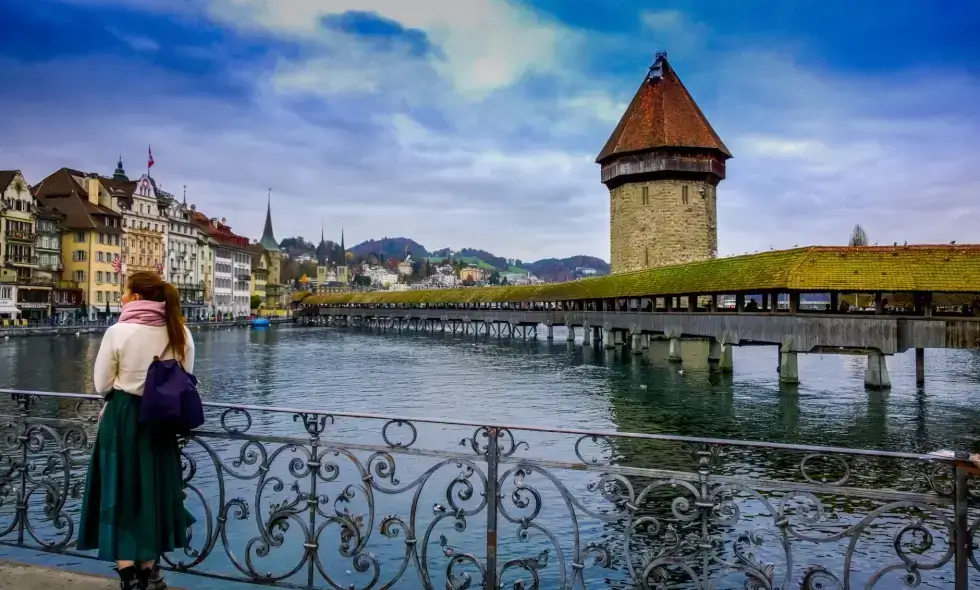 Utazás Svájcban autóval – mikor és hol éri meg autópálya matricát vásárolni?